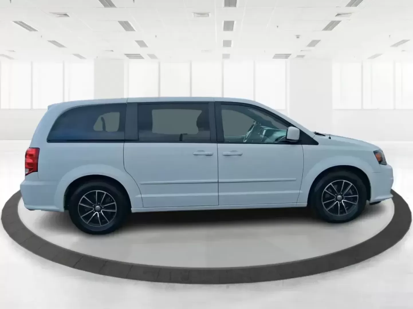 2015 Dodge Grand Caravan R/T (2C4RDGEG8FR) with an 3.6L V-6 DOHC engine, 6-Speed Automatic transmission, located at 8750 N County Rd 25A, Piqua, OH, 45356, (937) 908-9800, 40.164391, -84.232513 - Load up the kids, the cooler, and the weekend plans-this 2015 Dodge Grand Caravan R/T is built for real life in West Central Ohio, whether you're running the school drop-off line, commuting up I75, or heading out for a road-trip to Indian Lake. With family-friendly space, smart comfort features, and - Photo#1