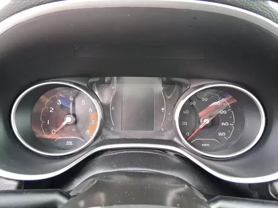 2019 Jeep Compass Altitude 4x4 (3C4NJDBB2KT) with an Tigershark MultiAir 2.4L I-4 variable valve contro engine, located at 1951 S Dayton Lakeview Rd., New Carlisle, OH, 45344, (937) 908-9800, 39.890999, -84.050255 - Whether you're planning weekend trips to Caesar Creek, tackling snowy Dayton-area mornings, or just want a confident daily driver for I-75 and SR-725, this 2019 Jeep Compass Altitude 4x4 is built for real life in Southwest Ohio. With its SUV versatility, sure-footed 4x4 capability, and a comfortable - Photo#15