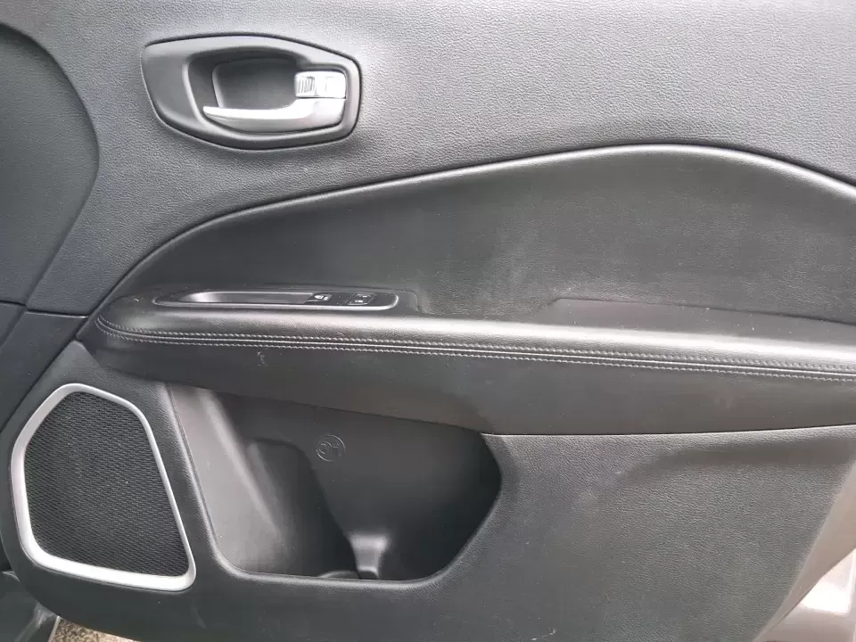 2019 Jeep Compass Altitude 4x4 (3C4NJDBB2KT) with an Tigershark MultiAir 2.4L I-4 variable valve contro engine, located at 1951 S Dayton Lakeview Rd., New Carlisle, OH, 45344, (937) 908-9800, 39.890999, -84.050255 - Whether you're planning weekend trips to Caesar Creek, tackling snowy Dayton-area mornings, or just want a confident daily driver for I-75 and SR-725, this 2019 Jeep Compass Altitude 4x4 is built for real life in Southwest Ohio. With its SUV versatility, sure-footed 4x4 capability, and a comfortable - Photo#19