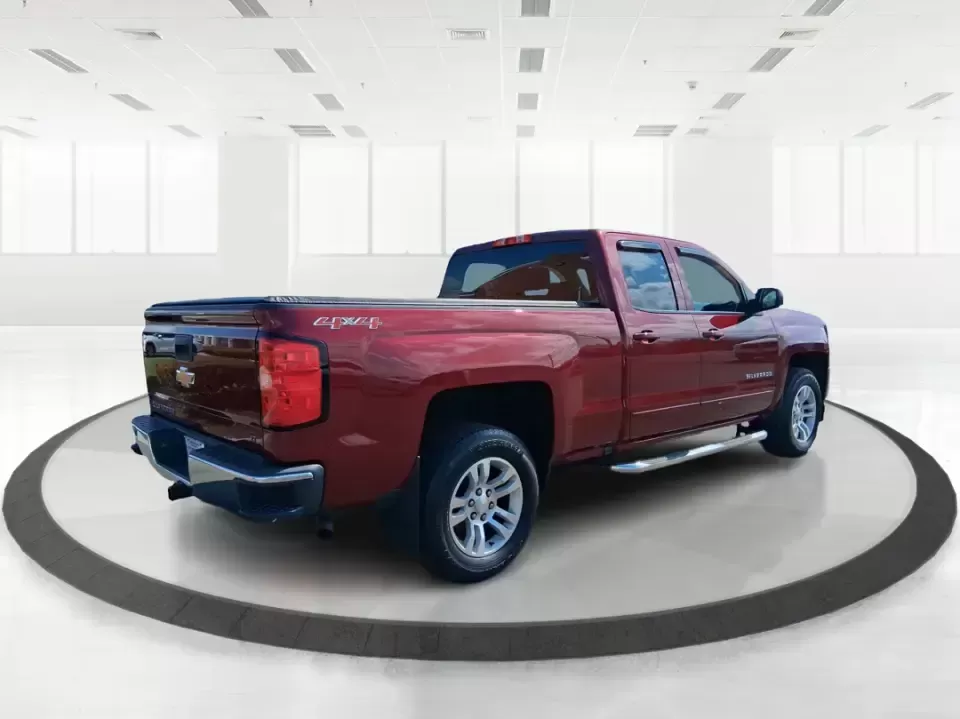 2016 Chevrolet Silverado 1500 1LT (1GCVKRECXGZ) with an EcoTec3 4.3L V-6 gasoline direct injection engine, 6A transmission, located at 8750 N County Rd 25A, Piqua, OH, 45356, (937) 908-9800, 40.164391, -84.232513 - Picture your next weekend: the truck is loaded up for a run to Indian Lake, you've got room for friends in the Double Cab, and there's still plenty of bed space for camping gear, a mower, or that Marketplace find you've been chasing. This 2016 Chevrolet Silverado 1500 1LT 4WD in eye-catching Siren R - Photo#2