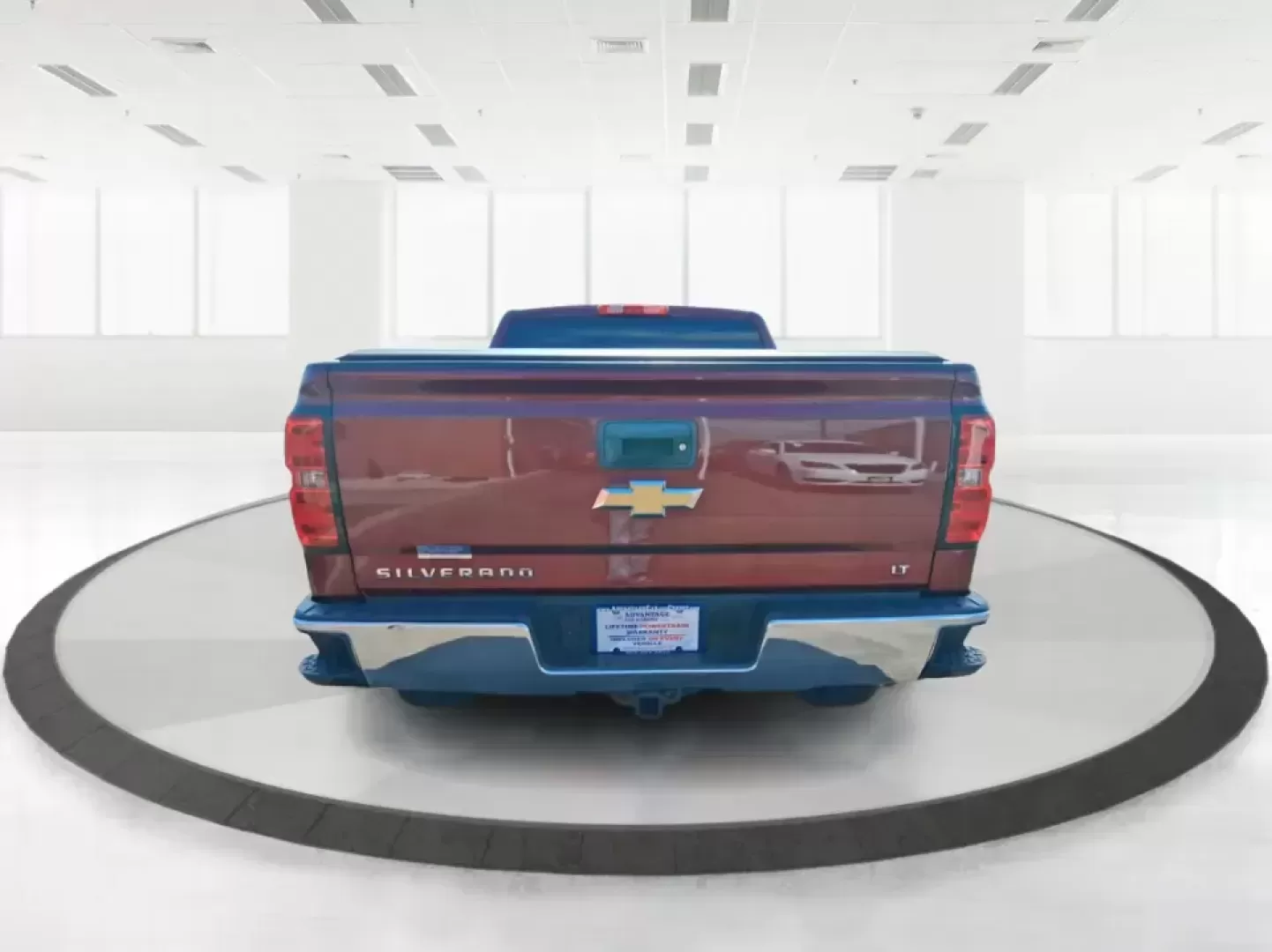 2016 Chevrolet Silverado 1500 1LT (1GCVKRECXGZ) with an EcoTec3 4.3L V-6 gasoline direct injection engine, 6A transmission, located at 8750 N County Rd 25A, Piqua, OH, 45356, (937) 908-9800, 40.164391, -84.232513 - Picture your next weekend: the truck is loaded up for a run to Indian Lake, you've got room for friends in the Double Cab, and there's still plenty of bed space for camping gear, a mower, or that Marketplace find you've been chasing. This 2016 Chevrolet Silverado 1500 1LT 4WD in eye-catching Siren R - Photo#3