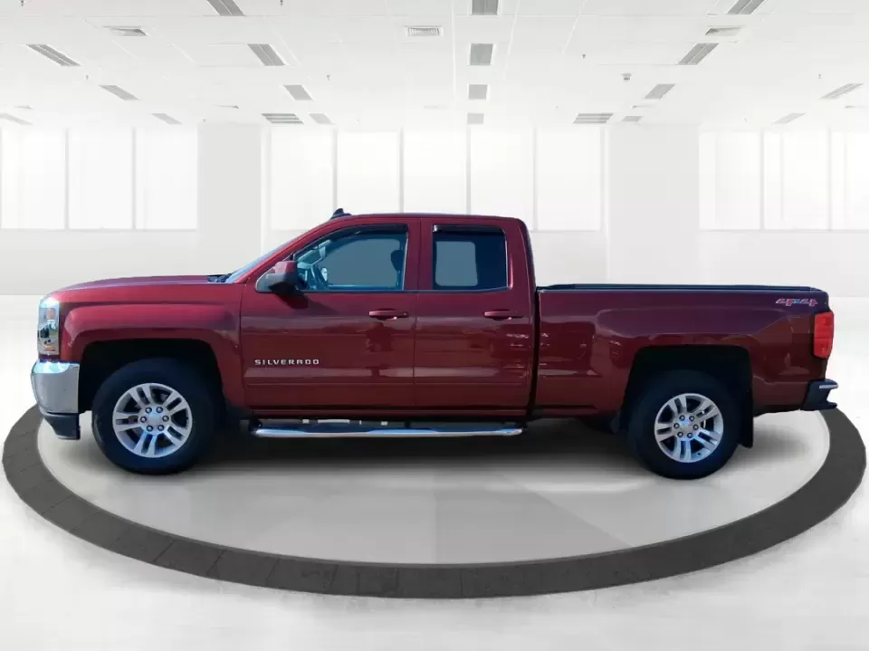 2016 Chevrolet Silverado 1500 1LT (1GCVKRECXGZ) with an EcoTec3 4.3L V-6 gasoline direct injection engine, 6A transmission, located at 8750 N County Rd 25A, Piqua, OH, 45356, (937) 908-9800, 40.164391, -84.232513 - Picture your next weekend: the truck is loaded up for a run to Indian Lake, you've got room for friends in the Double Cab, and there's still plenty of bed space for camping gear, a mower, or that Marketplace find you've been chasing. This 2016 Chevrolet Silverado 1500 1LT 4WD in eye-catching Siren R - Photo#5