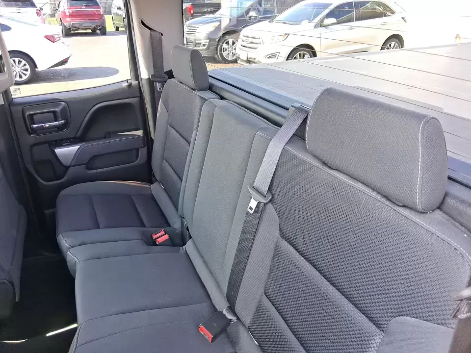 2016 Chevrolet Silverado 1500 1LT (1GCVKRECXGZ) with an EcoTec3 4.3L V-6 gasoline direct injection engine, 6A transmission, located at 8750 N County Rd 25A, Piqua, OH, 45356, (937) 908-9800, 40.164391, -84.232513 - Picture your next weekend: the truck is loaded up for a run to Indian Lake, you've got room for friends in the Double Cab, and there's still plenty of bed space for camping gear, a mower, or that Marketplace find you've been chasing. This 2016 Chevrolet Silverado 1500 1LT 4WD in eye-catching Siren R - Photo#10