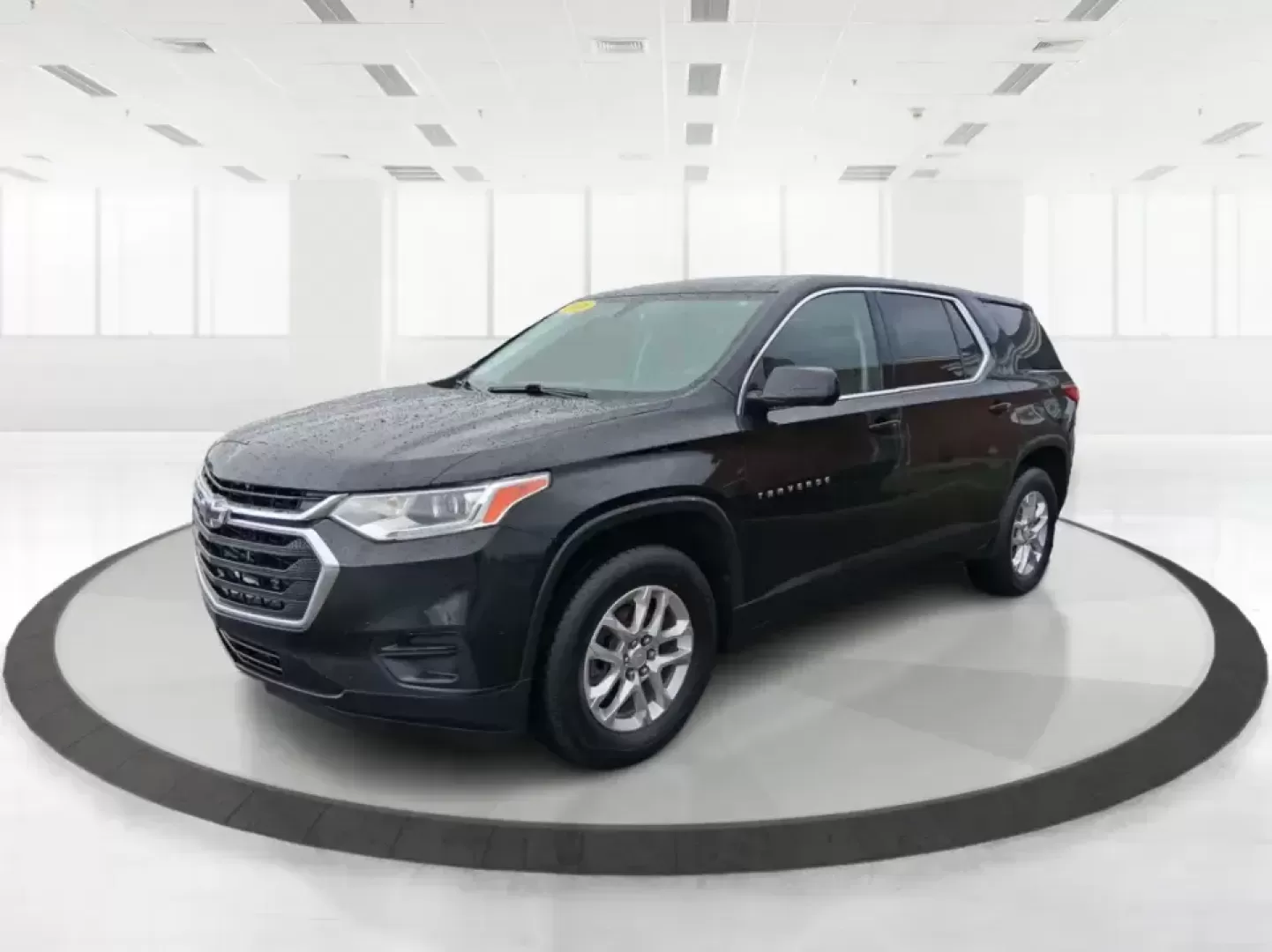 2018 Chevrolet Traverse LS (1GNERFKW3JJ) with an 3.6L V-6 gasoline direct injection engine, 9A transmission, located at 1184 Kauffman Ave, Fairborn, OH, 45324, (937) 908-9800, 39.807072, -84.030914 - Ready for the real world-school drop-offs, long commutes to Wright-Patterson AFB, and weekend road trips out toward Yellow Springs-this 2018 Chevrolet Traverse LS is the kind of three-row SUV that makes busy life easier. With confident space for people and gear, a smooth ride for I675/I70 driving, a - Photo#7