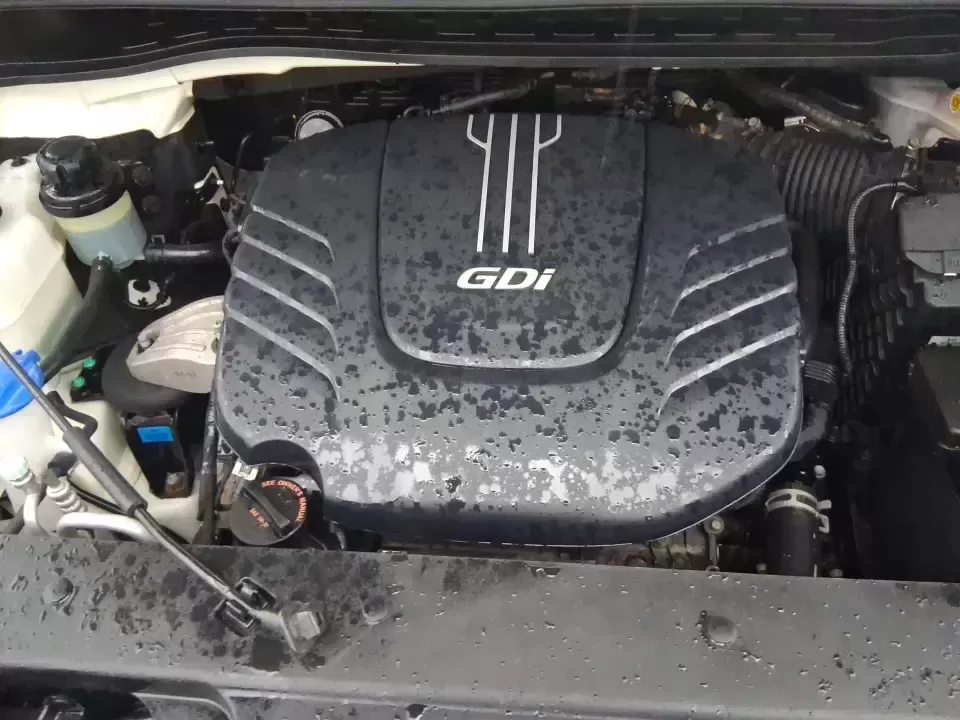 2016 Kia Sedona LX (KNDMB5C11G6) with an Lambda 3.3L V-6 gasoline direct injection engine, 6-Speed Automatic transmission, located at 880 E. National Road, Vandalia, OH, 45377, (937) 908-9800, 39.891918, -84.183594 - Picture your next weekend: the kids piled in with snacks and sports gear, a cooler in the back, and enough space so everyone can stretch out on the drive down South Dixie Dr toward Dayton's parks, festivals, and family attractions. If you need a dependable, budget-smart people mover that keeps daily - Photo#8
