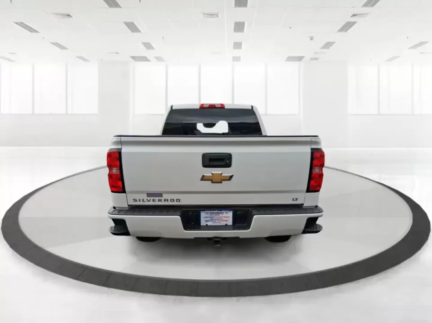 2017 Chevrolet Silverado 1500 2LT (3GCUKREH9HG) with an 4.3L V6 OHV 12V engine, 6A transmission, located at 880 E. National Road, Vandalia, OH, 45377, (937) 908-9800, 39.891918, -84.183594 - Need a truck that can handle weekday work runs, weekend projects, and spontaneous road trips out toward Caesar Creek or up I75 without feeling like a compromise? This 2017 Chevrolet Silverado 1500 2LT Crew Cab 4WD is built for real life in the Miami Valley-roomy enough for friends or family, strong - Photo#3