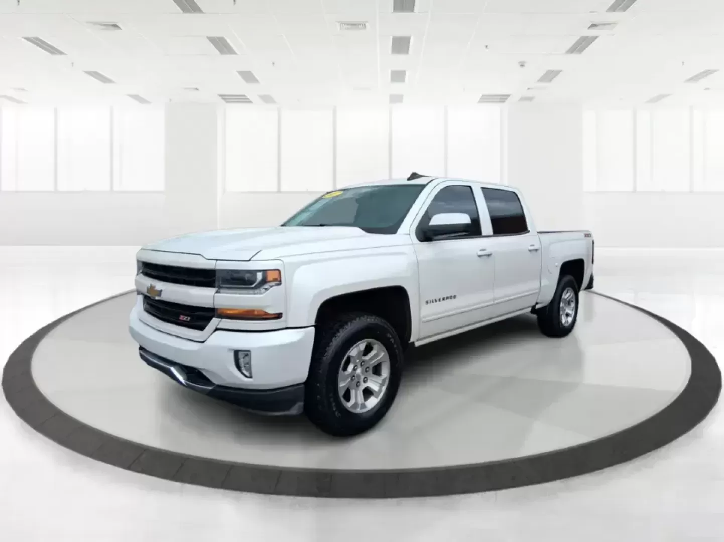 2017 Chevrolet Silverado 1500 2LT (3GCUKREH9HG) with an 4.3L V6 OHV 12V engine, 6A transmission, located at 880 E. National Road, Vandalia, OH, 45377, (937) 908-9800, 39.891918, -84.183594 - Need a truck that can handle weekday work runs, weekend projects, and spontaneous road trips out toward Caesar Creek or up I75 without feeling like a compromise? This 2017 Chevrolet Silverado 1500 2LT Crew Cab 4WD is built for real life in the Miami Valley-roomy enough for friends or family, strong - Photo#8