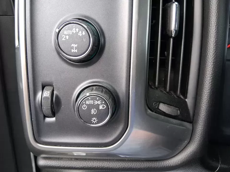 2017 Chevrolet Silverado 1500 2LT (3GCUKREH9HG) with an 4.3L V6 OHV 12V engine, 6A transmission, located at 8750 N County Rd 25A, Piqua, OH, 45356, (937) 908-9800, 40.164391, -84.232513 - Need a truck that can handle weekday work runs, weekend projects, and spontaneous road trips out toward Caesar Creek or up I75 without feeling like a compromise? This 2017 Chevrolet Silverado 1500 2LT Crew Cab 4WD is built for real life in the Miami Valley-roomy enough for friends or family, strong - Photo#16