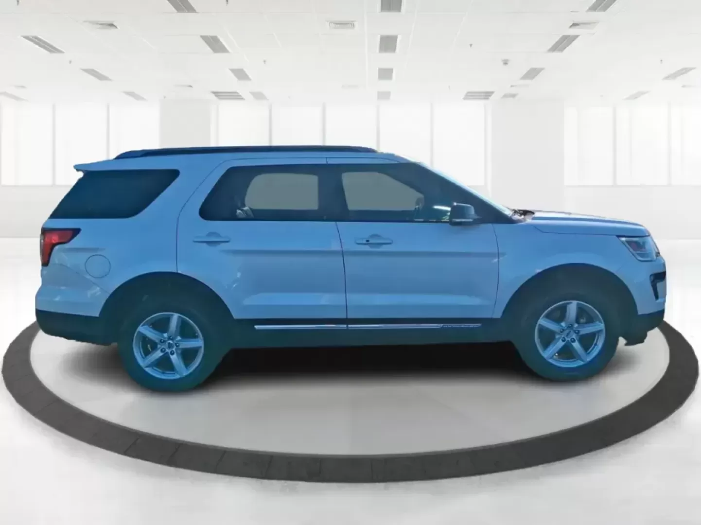 2018 Ford Explorer XLT (1FM5K7D80JG) with an EcoBoost 2.3L I-4 gasoline direct injection engine, 6A transmission, located at 1099 N County Rd 25A , Troy, OH, 45373, (937) 908-9800, 40.057079, -84.212883 - Pack up the kids, cue up your favorite playlist, and point the hood toward a weekend getaway-this 2018 Ford Explorer XLT is the kind of SUV that fits real life in Troy, Ohio. Whether you're shuttling to practice, commuting up I75, or planning a day trip to Charleston Falls Preserve, the Explorer's r - Photo#1