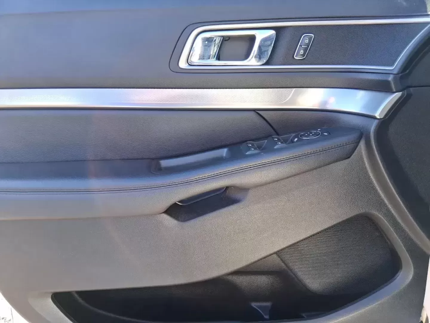 2018 Ford Explorer XLT (1FM5K7D80JG) with an EcoBoost 2.3L I-4 gasoline direct injection engine, 6A transmission, located at 1099 N County Rd 25A , Troy, OH, 45373, (937) 908-9800, 40.057079, -84.212883 - Pack up the kids, cue up your favorite playlist, and point the hood toward a weekend getaway-this 2018 Ford Explorer XLT is the kind of SUV that fits real life in Troy, Ohio. Whether you're shuttling to practice, commuting up I75, or planning a day trip to Charleston Falls Preserve, the Explorer's r - Photo#19