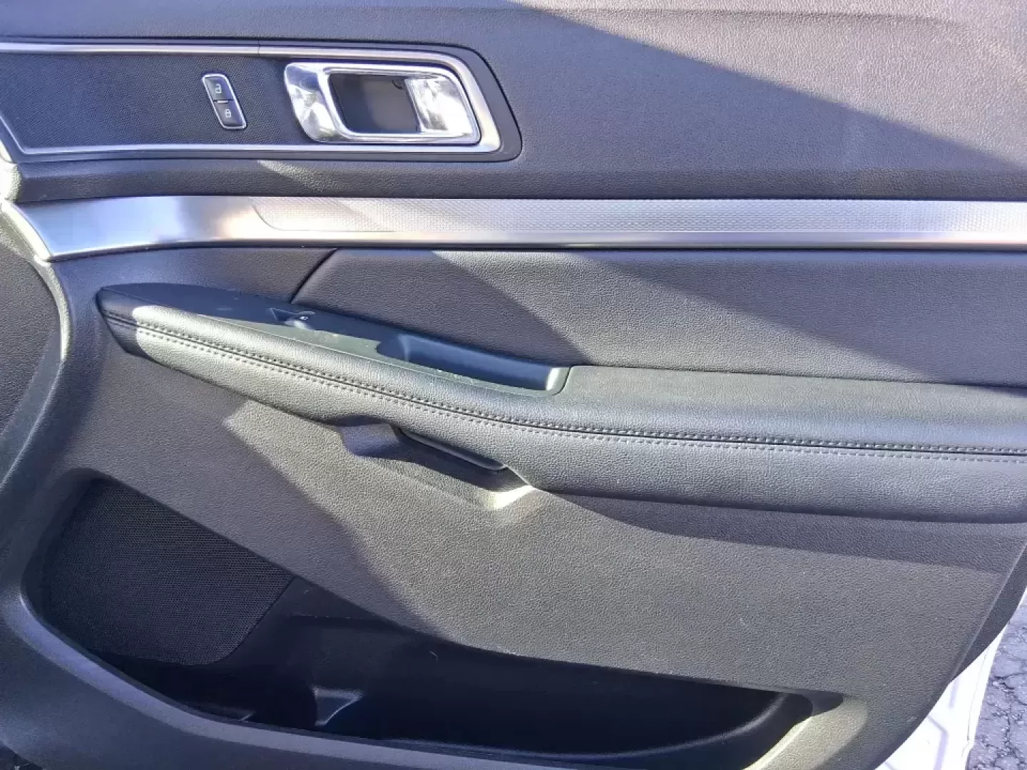 2018 Ford Explorer XLT (1FM5K7D80JG) with an EcoBoost 2.3L I-4 gasoline direct injection engine, 6A transmission, located at 1099 N County Rd 25A , Troy, OH, 45373, (937) 908-9800, 40.057079, -84.212883 - Pack up the kids, cue up your favorite playlist, and point the hood toward a weekend getaway-this 2018 Ford Explorer XLT is the kind of SUV that fits real life in Troy, Ohio. Whether you're shuttling to practice, commuting up I75, or planning a day trip to Charleston Falls Preserve, the Explorer's r - Photo#20