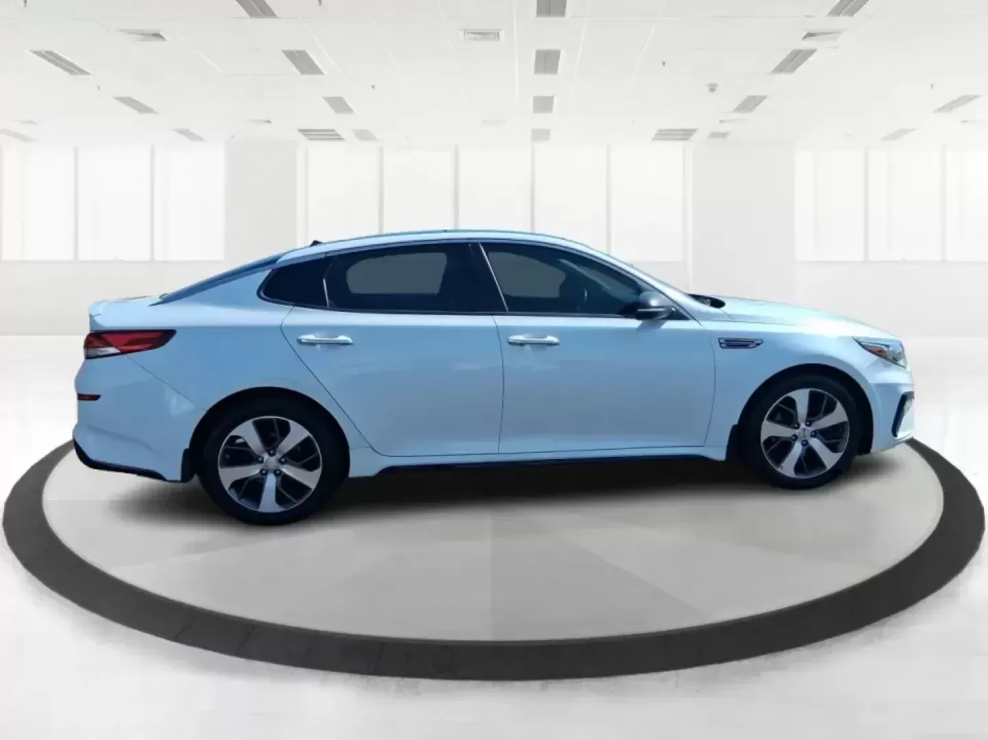 2019 Kia Optima S (5XXGT4L35KG) with an Theta II 2.4L I-4 gasoline direct injection engine, 6A transmission, located at 1099 N County Rd 25A , Troy, OH, 45373, (937) 908-9800, 40.057079, -84.212883 - Picture your next week going smoother: a comfortable, efficient sedan that makes the daily commute up I75, quick school drop-offs, and weekend runs to Dayton feel easy-without stretching your budget. This 2019 Kia Optima S is built for real life in Troy, Ohio, offering the space and technology busy - Photo#1