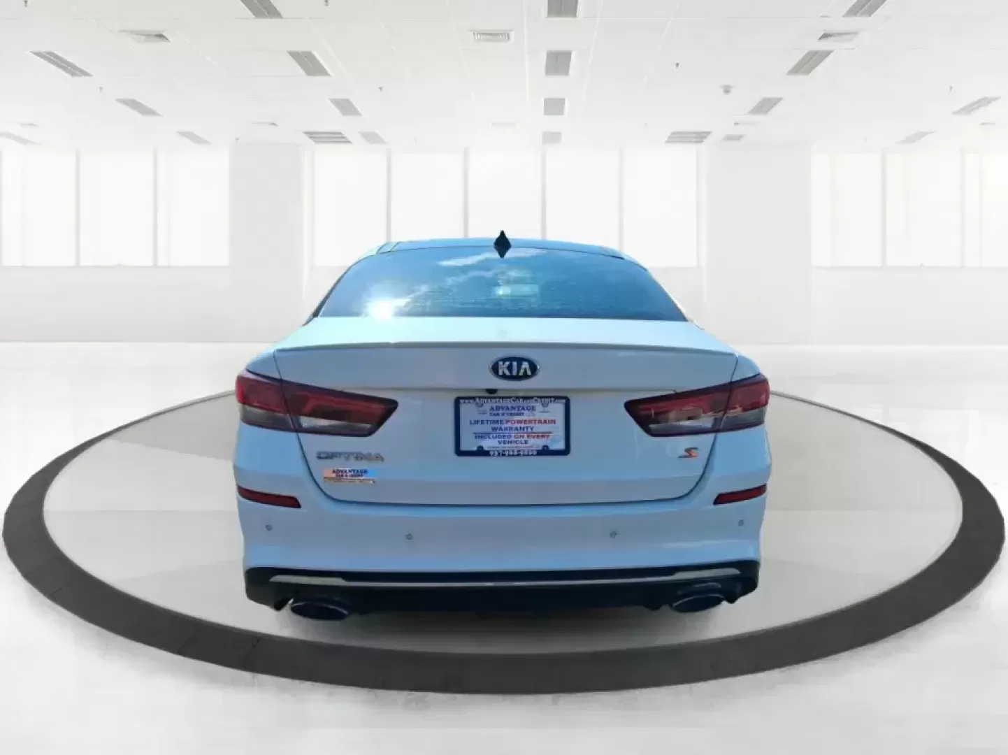 2019 Kia Optima S (5XXGT4L35KG) with an Theta II 2.4L I-4 gasoline direct injection engine, 6A transmission, located at 1099 N County Rd 25A , Troy, OH, 45373, (937) 908-9800, 40.057079, -84.212883 - Picture your next week going smoother: a comfortable, efficient sedan that makes the daily commute up I75, quick school drop-offs, and weekend runs to Dayton feel easy-without stretching your budget. This 2019 Kia Optima S is built for real life in Troy, Ohio, offering the space and technology busy - Photo#3