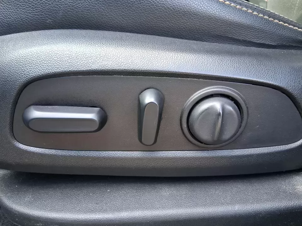 2019 GMC Terrain SLT (3GKALVEV0KL) with an 1.4L L4 DOHC 16V TURBO engine, 6A transmission, located at 1230 East Main St, Xenia, OH, 45385, (937) 908-9800, 39.688026, -83.910172 - Picture your next week: smooth morning commutes down US-35, a quick run to The Greene for errands, then a Saturday escape to John Bryan State Park with the family and gear in tow. This 2019 GMC Terrain SLT is built for that real-life rhythm-comfortable, confident in changing Ohio weather, and sized - Photo#17