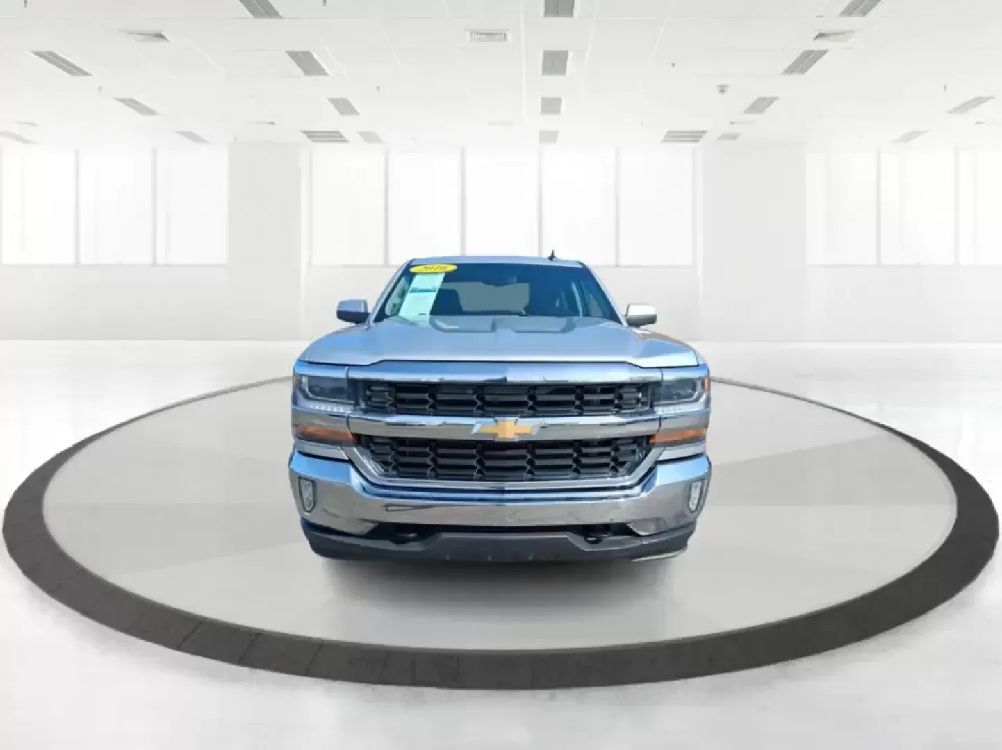 2016 Chevrolet Silverado 1500 1LT (1GCVKREC0GZ) with an EcoTec3 4.3L V-6 gasoline direct injection engine, 6A transmission, located at 4508 South Dixie Dr, Moraine, OH, 45439, (937) 908-9800, 39.689976, -84.218452 - Need a truck that can handle weekday work runs, weekend projects, and Ohio weather without flinching? This 2016 Chevrolet Silverado 1500 1LT Double Cab in Silver Ice Metallic is built for real life in Moraine-whether you're hauling supplies for a home upgrade, towing for a camping trip, or simply wa - Photo#7