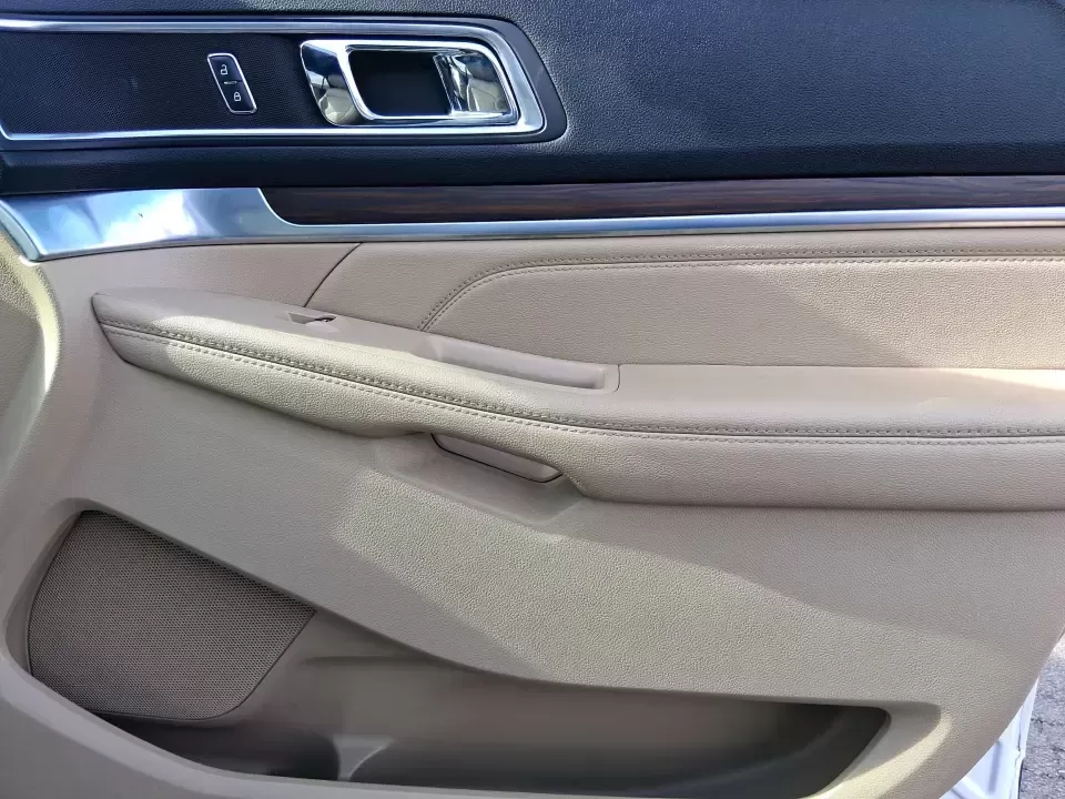 2017 Ford Explorer Limited (1FM5K8F88HG) with an EcoBoost 2.3L I-4 gasoline direct injection engine, 6A transmission, located at 1951 S Dayton Lakeview Rd., New Carlisle, OH, 45344, (937) 908-9800, 39.890999, -84.050255 - Pack up the crew, point the hood toward the next weekend getaway, and let one SUV handle the school run, the grocery haul, and the road trip to Hocking Hills without breaking a sweat. This 2017 Ford Explorer Limited 4WD in White Platinum Metallic Tri-Coat is built for real life in Ohio-comfortable f - Photo#20