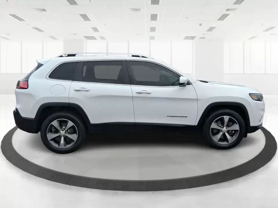 2019 Jeep Cherokee Limited 4x4 (1C4PJMDX5KD) with an 3.2L V6 DOHC 24V engine, 9A transmission, located at 8750 N County Rd 25A, Piqua, OH, 45356, (937) 908-9800, 40.164391, -84.232513 - Load up the family, point the hood toward the next weekend getaway, and let the road decide the plan-this 2019 Jeep Cherokee Limited 4x4 is built for real-life Ohio driving, from rainy school runs to spontaneous trips up I75. With confident 4x4 capability, a smooth 9-speed automatic, and a strong 3. - Photo#1