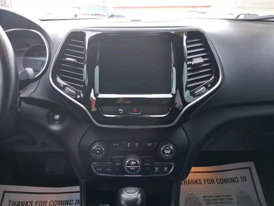 2019 Jeep Cherokee Limited 4x4 (1C4PJMDX5KD) with an 3.2L V6 DOHC 24V engine, 9A transmission, located at 8750 N County Rd 25A, Piqua, OH, 45356, (937) 908-9800, 40.164391, -84.232513 - Load up the family, point the hood toward the next weekend getaway, and let the road decide the plan-this 2019 Jeep Cherokee Limited 4x4 is built for real-life Ohio driving, from rainy school runs to spontaneous trips up I75. With confident 4x4 capability, a smooth 9-speed automatic, and a strong 3. - Photo#13