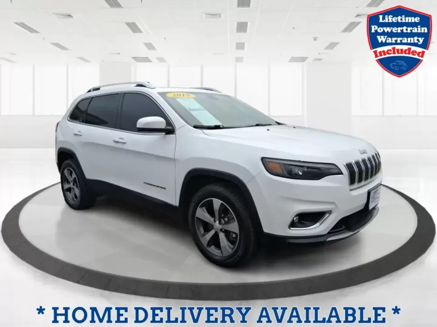2019 Jeep Cherokee Limited 4x4 (1C4PJMDX5KD) with an 3.2L V6 DOHC 24V engine, 9A transmission, located at 1184 Kauffman Ave, Fairborn, OH, 45324, (937) 908-9800, 39.807072, -84.030914 - Load up the family, point the hood toward the next weekend getaway, and let the road decide the plan-this 2019 Jeep Cherokee Limited 4x4 is built for real-life Ohio driving, from rainy school runs to spontaneous trips up I75. With confident 4x4 capability, a smooth 9-speed automatic, and a strong 3. - Photo#0