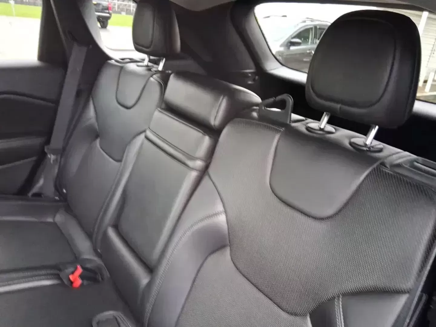 2019 Jeep Cherokee Limited 4x4 (1C4PJMDX5KD) with an 3.2L V6 DOHC 24V engine, 9A transmission, located at 1184 Kauffman Ave, Fairborn, OH, 45324, (937) 908-9800, 39.807072, -84.030914 - Load up the family, point the hood toward the next weekend getaway, and let the road decide the plan-this 2019 Jeep Cherokee Limited 4x4 is built for real-life Ohio driving, from rainy school runs to spontaneous trips up I75. With confident 4x4 capability, a smooth 9-speed automatic, and a strong 3. - Photo#10