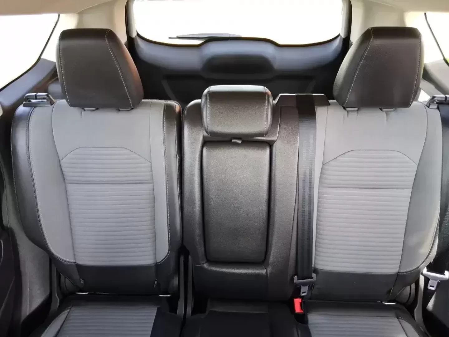 2017 Ford Escape SE (1FMCU9GD2HU) with an 1.5L L4 DOHC 16V engine, 6A transmission, located at 880 E. National Road, Vandalia, OH, 45377, (937) 908-9800, 39.891918, -84.183594 - Make every day easier-whether you're tackling a long commute up I-75, shuttling kids between school and practice, or packing up for a weekend escape to the Dayton area parks. This 2017 Ford Escape SE in Magnetic Metallic is the kind of compact SUV that fits real life in Vandalia, OH: easy to park, c - Photo#13