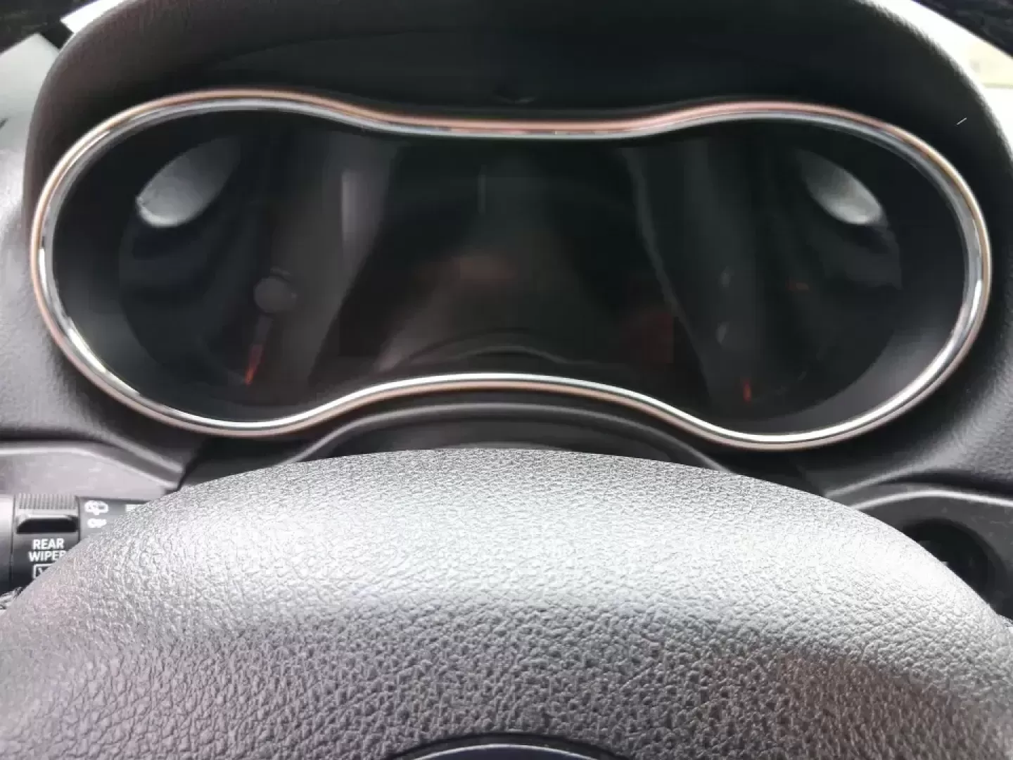 2015 Jeep Grand Cherokee Laredo (1C4RJFAG5FC) with an 3.6L V-6 DOHC engine, 8-Speed Automatic transmission, located at 1951 S Dayton Lakeview Rd., New Carlisle, OH, 45344, (937) 908-9800, 39.890999, -84.050255 - Need one SUV that can handle school drop-offs in the morning, a smooth I75 commute at lunchtime, and a last-minute weekend escape to the Miami Valley trails? This 2015 Jeep Grand Cherokee Laredo 4WD is built for real life in Troy, Ohio-comfortable enough for daily driving, confident enough for unpre - Photo#15