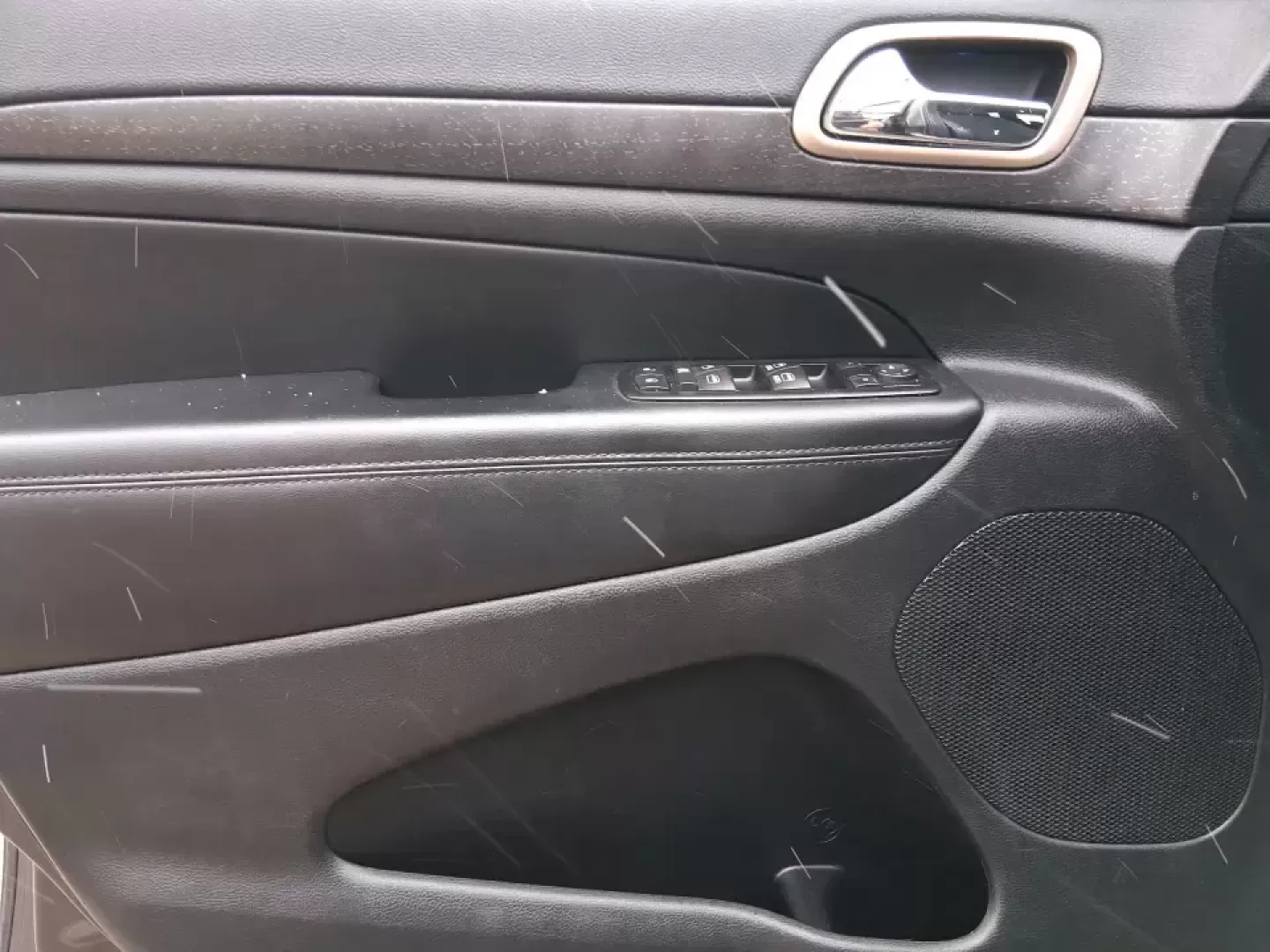 2015 Jeep Grand Cherokee Laredo (1C4RJFAG5FC) with an 3.6L V-6 DOHC engine, 8-Speed Automatic transmission, located at 1951 S Dayton Lakeview Rd., New Carlisle, OH, 45344, (937) 908-9800, 39.890999, -84.050255 - Need one SUV that can handle school drop-offs in the morning, a smooth I75 commute at lunchtime, and a last-minute weekend escape to the Miami Valley trails? This 2015 Jeep Grand Cherokee Laredo 4WD is built for real life in Troy, Ohio-comfortable enough for daily driving, confident enough for unpre - Photo#19