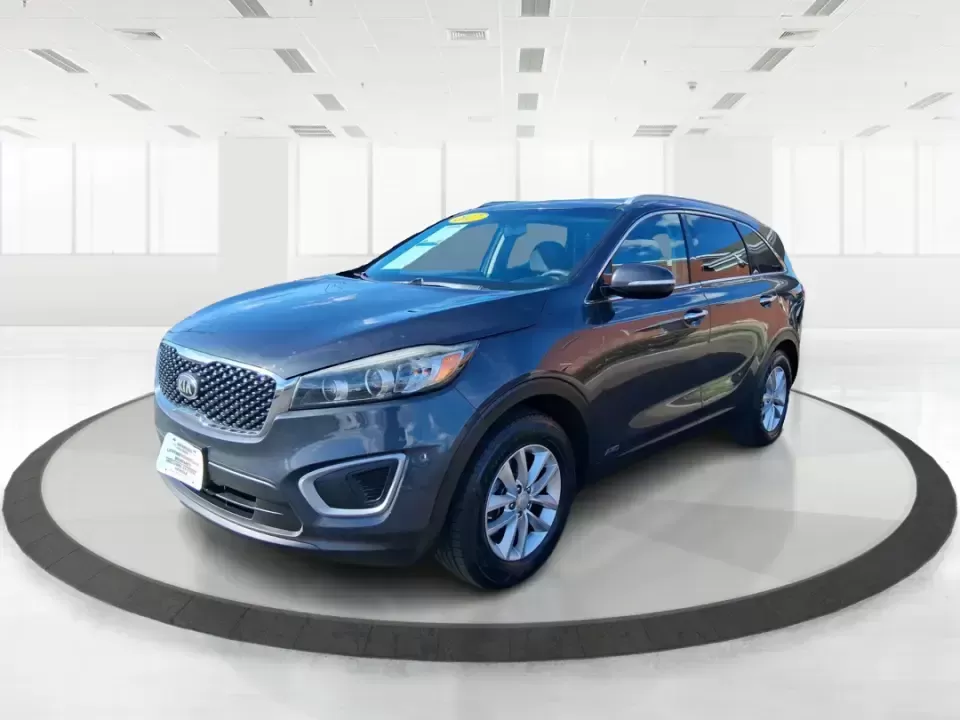 2017 Kia Sorento 2.4L LX (5XYPGDA36HG) with an 2.4L I-4 gasoline direct injection engine, 6A transmission, located at 880 E. National Road, Vandalia, OH, 45377, (937) 908-9800, 39.891918, -84.183594 - Picture your next weekend: groceries loaded, kids (or friends) comfortable in the back, and you're heading out of Troy for a quick getaway-maybe a stroll through downtown near the Miami River, a stop by Hobart Arena for an event, or an easy cruise up I75 toward Dayton. This 2017 Kia Sorento 2.4L LX - Photo#8