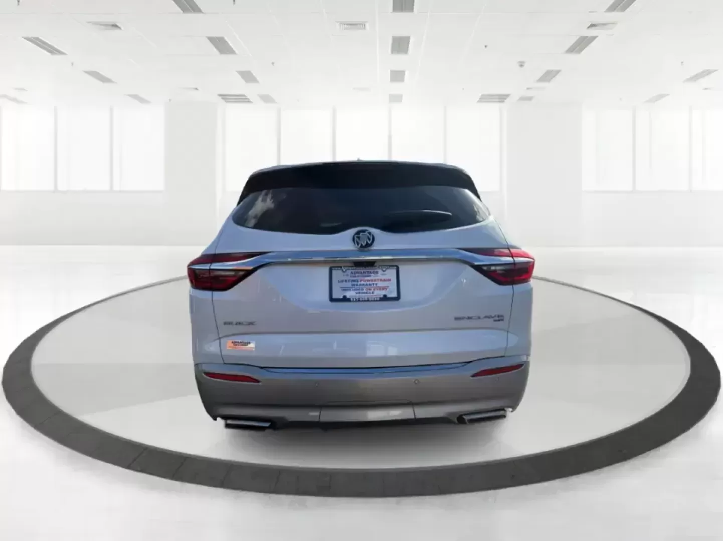 2018 Buick Enclave Premium (5GAEVBKW6JJ) with an 3.6L V-6 gasoline direct injection engine, 9A transmission, located at 1230 East Main St, Xenia, OH, 45385, (937) 908-9800, 39.688026, -83.910172 - Pack the kids, queue up a playlist, and point the nose toward your next weekend getaway-this 2018 Buick Enclave Premium is built for real life in Troy, Ohio, whether you're doing school drop-offs, a long commute down I-75, or a comfortable road trip to Dayton, Columbus, or the Miami Valley. With thr - Photo#3