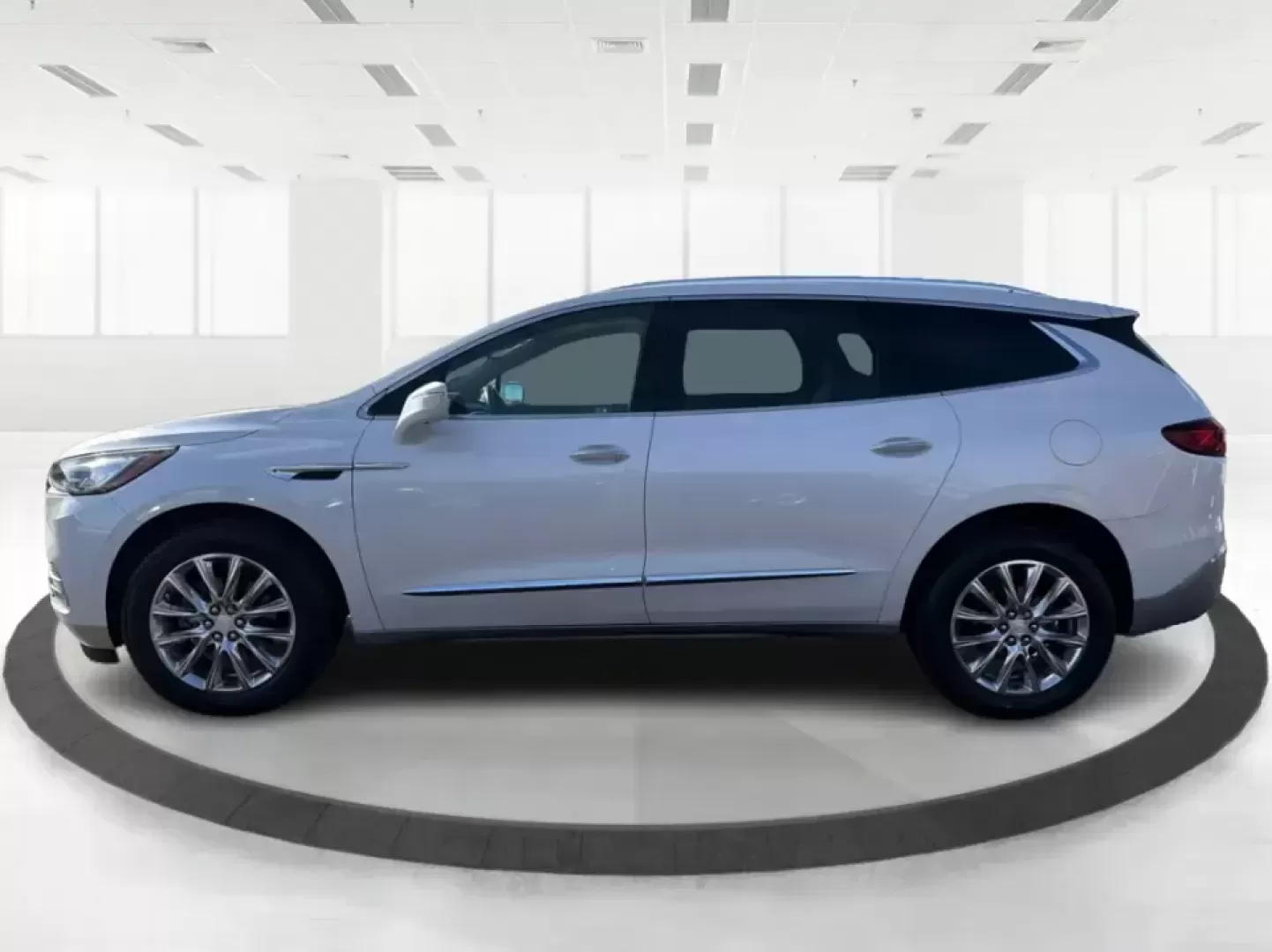 2018 Buick Enclave Premium (5GAEVBKW6JJ) with an 3.6L V-6 gasoline direct injection engine, 9A transmission, located at 1230 East Main St, Xenia, OH, 45385, (937) 908-9800, 39.688026, -83.910172 - Pack the kids, queue up a playlist, and point the nose toward your next weekend getaway-this 2018 Buick Enclave Premium is built for real life in Troy, Ohio, whether you're doing school drop-offs, a long commute down I-75, or a comfortable road trip to Dayton, Columbus, or the Miami Valley. With thr - Photo#5