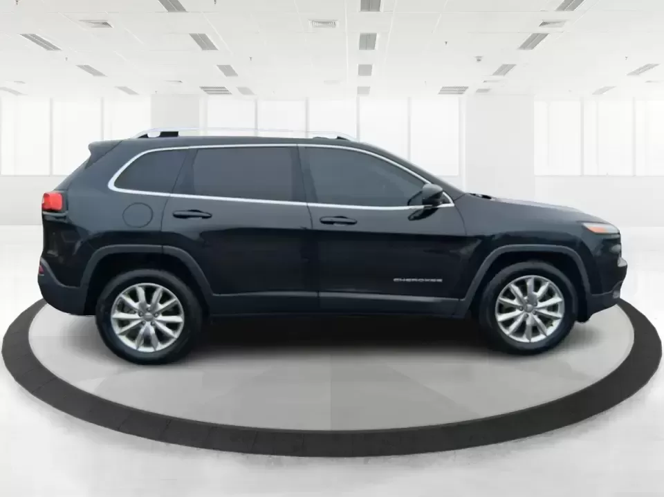 2015 Jeep Cherokee Limited (1C4PJMDBXFW) with an 2.4L L4 DOHC 16V engine, 9-Speed Automatic transmission, located at 8750 N County Rd 25A, Piqua, OH, 45356, (937) 908-9800, 40.164391, -84.232513 - Need one vehicle that can handle the weekday grind and still feel ready for a last-minute getaway? This 2015 Jeep Cherokee Limited 4WD in Brilliant Black Crystal Pearlcoat is built for Riverside life-comfortable for daily commutes, confident in Ohio weather, and versatile enough for road trips, socc - Photo#1