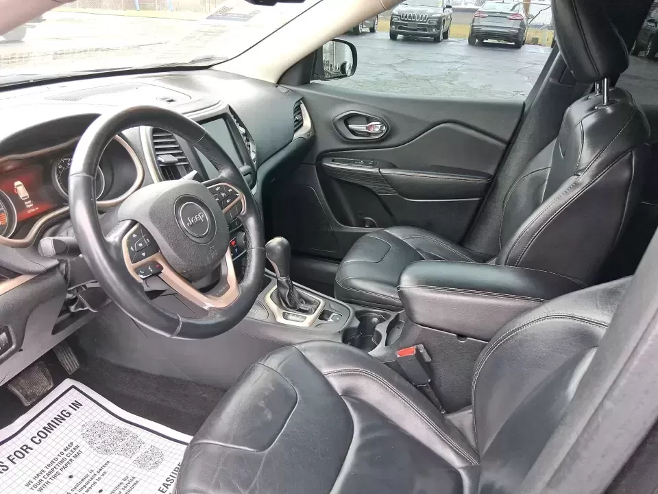 2015 Jeep Cherokee Limited (1C4PJMDBXFW) with an 2.4L L4 DOHC 16V engine, 9-Speed Automatic transmission, located at 8750 N County Rd 25A, Piqua, OH, 45356, (937) 908-9800, 40.164391, -84.232513 - Need one vehicle that can handle the weekday grind and still feel ready for a last-minute getaway? This 2015 Jeep Cherokee Limited 4WD in Brilliant Black Crystal Pearlcoat is built for Riverside life-comfortable for daily commutes, confident in Ohio weather, and versatile enough for road trips, socc - Photo#9