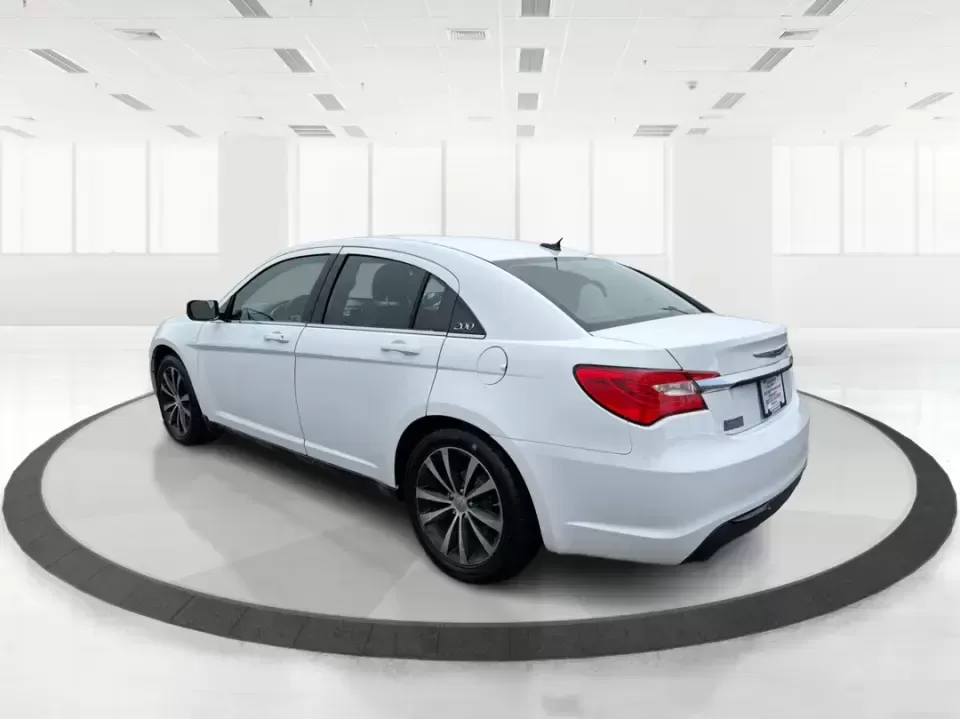 2013 Chrysler 200 Touring (1C3CCBBG4DN) with an 3.6L V6 DOHC 24V FFV engine, 6-Speed Automatic transmission, located at 4508 South Dixie Dr, Moraine, OH, 45439, (937) 908-9800, 39.689976, -84.218452 - Need a comfortable, reliable sedan for the daily commute down South Dixie Drive, quick runs to the Dayton Mall area, or weekend drives toward RiverScape MetroPark? This 2013 Chrysler 200 Touring in Bright White Clearcoat delivers the smooth, practical lifestyle fit many Moraine, OH drivers want-room - Photo#4