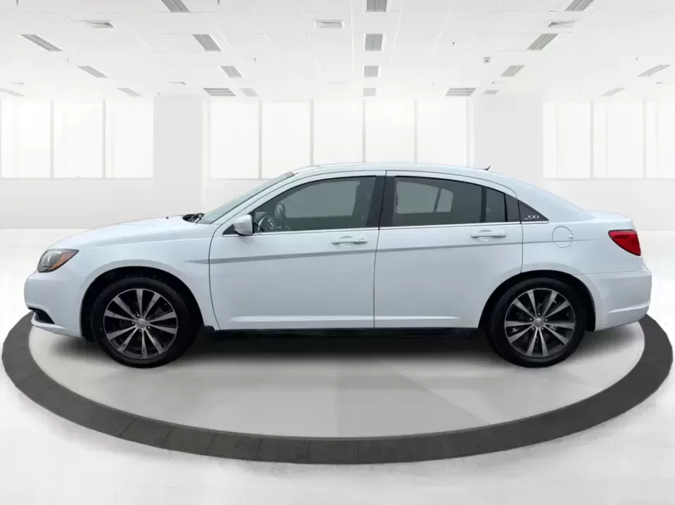 2013 Chrysler 200 Touring (1C3CCBBG4DN) with an 3.6L V6 DOHC 24V FFV engine, 6-Speed Automatic transmission, located at 4508 South Dixie Dr, Moraine, OH, 45439, (937) 908-9800, 39.689976, -84.218452 - Need a comfortable, reliable sedan for the daily commute down South Dixie Drive, quick runs to the Dayton Mall area, or weekend drives toward RiverScape MetroPark? This 2013 Chrysler 200 Touring in Bright White Clearcoat delivers the smooth, practical lifestyle fit many Moraine, OH drivers want-room - Photo#5