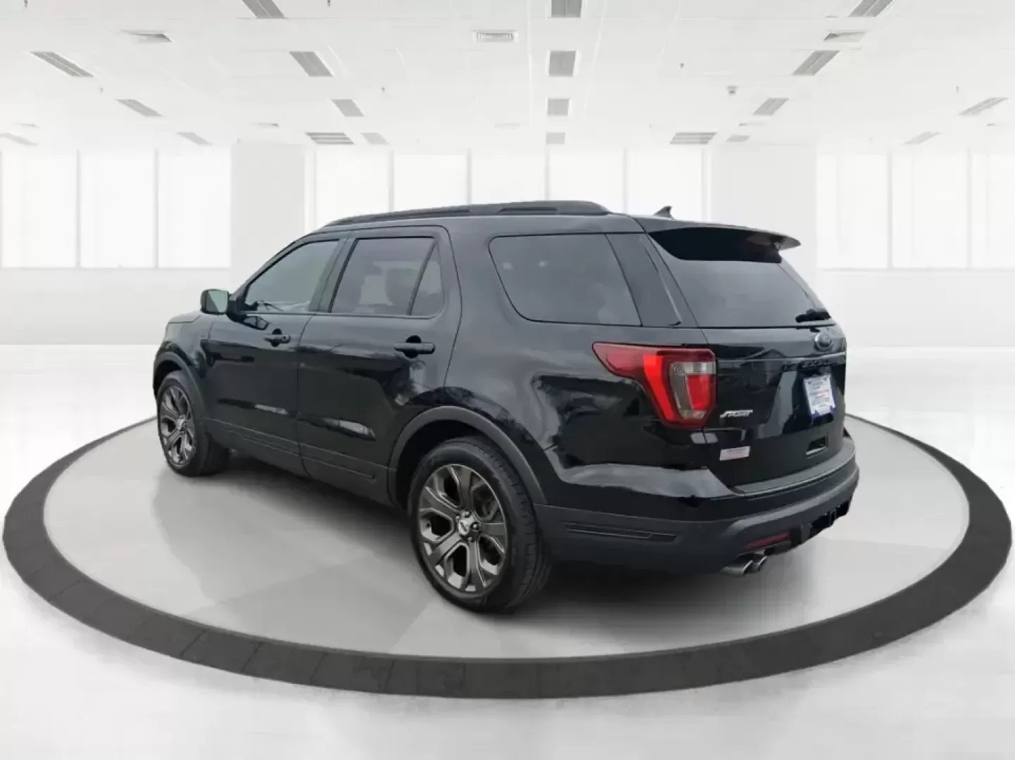 2018 Ford Explorer Sport (1FM5K8GT1JG) with an EcoBoost 3.5L V-6 gasoline direct injection engine, 6A transmission, located at 401 Woodman Dr, Riverside, OH, 45431, (937) 908-9800, 39.760899, -84.123421 - Life moves fast in the Miami Valley-school drop-offs, long commutes, weekend tournaments, and spontaneous road trips down I675 or over to Downtown Dayton-and you need an SUV that can keep up comfortably in every season. This 2018 Ford Explorer Sport in Shadow Black is built for families, commuters, - Photo#4
