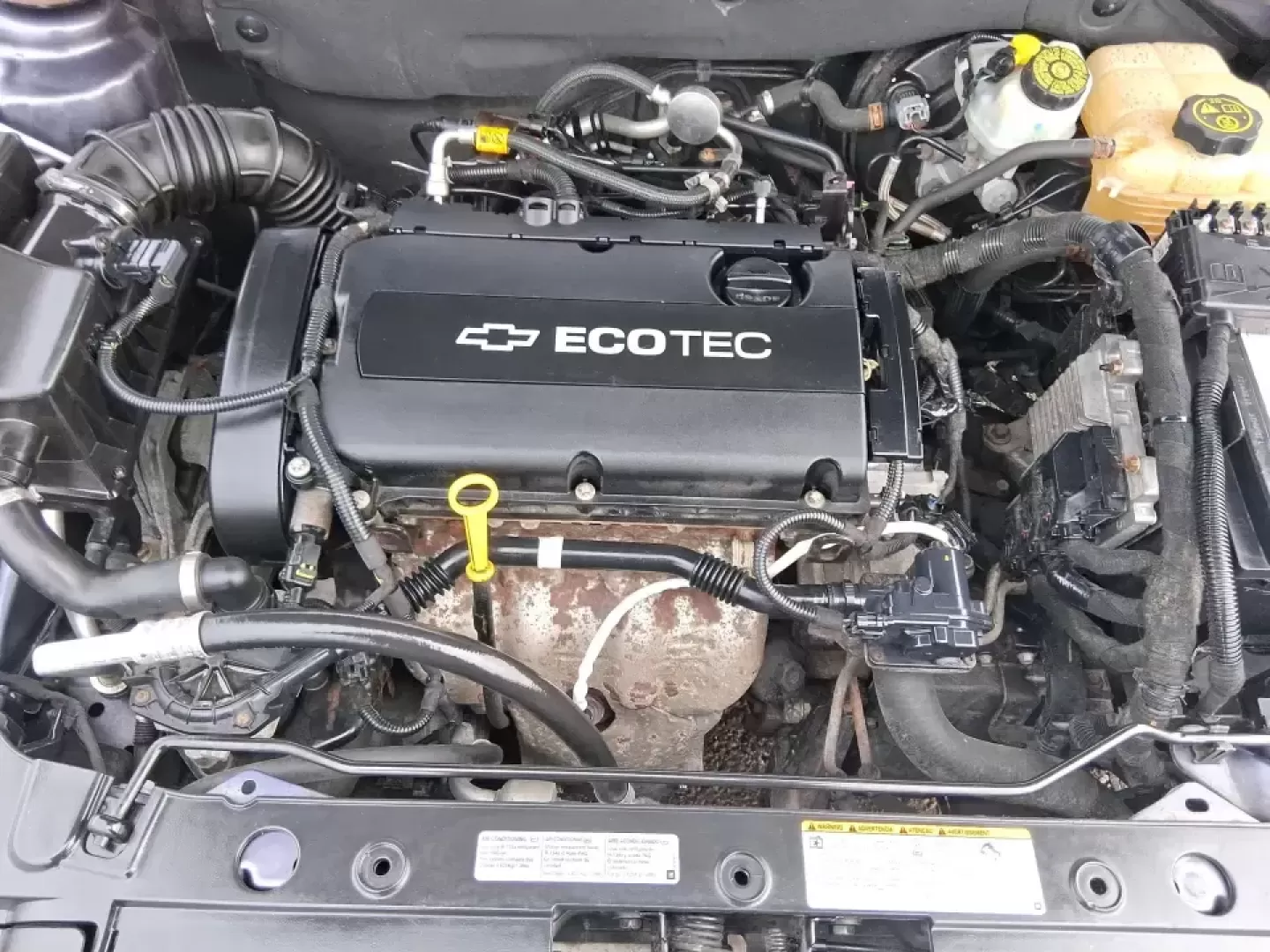 2014 Chevrolet Cruze LS Auto (1G1PA5SG7E7) with an ECOTEC 1.8L I-4 DOHC engine, 6-Speed Automatic transmission, located at 401 Woodman Dr, Riverside, OH, 45431, (937) 908-9800, 39.760899, -84.123421 - Picture a dependable daily commuter that still feels comfortable for weekend errands, school drop-offs, and the occasional road trip down I-675 or US-35-this 2014 Chevrolet Cruze LS Auto is the kind of practical sedan that fits real life in the Dayton area. Finished in Atlantis Blue Metallic, it's e - Photo#11