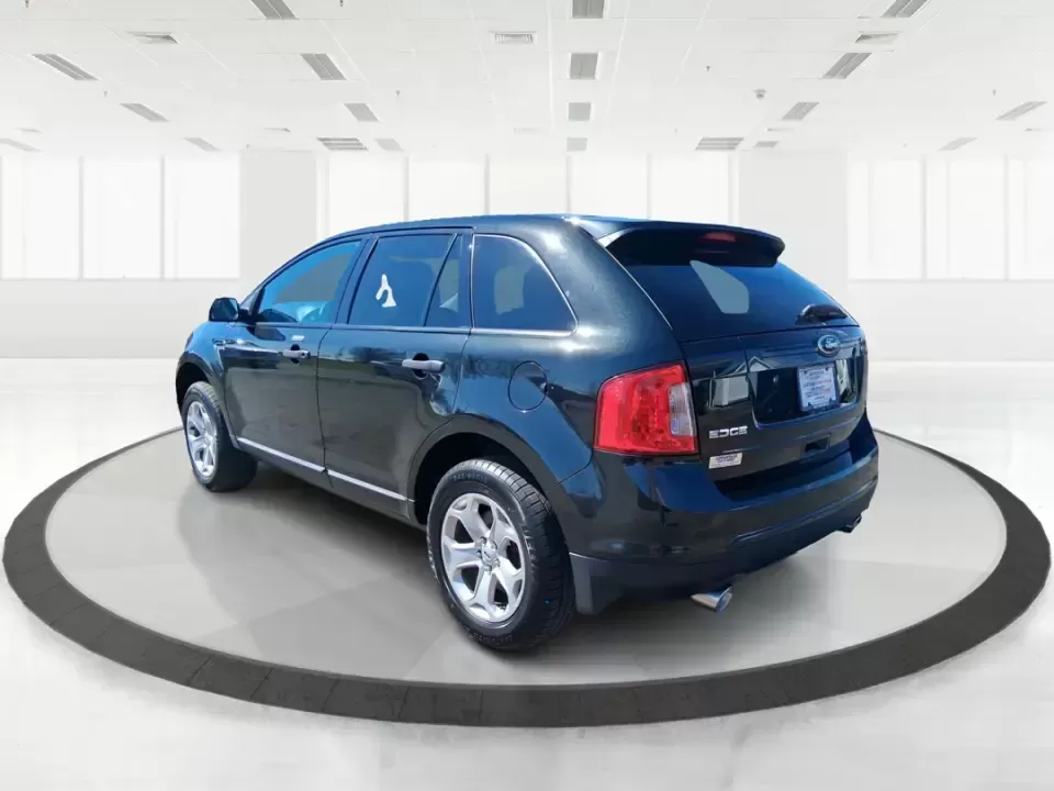 2014 Ford Edge SE (2FMDK4GC2EB) with an 3.5L V-6 DOHC engine, 6-Speed Automatic transmission, located at 401 Woodman Dr, Riverside, OH, 45431, (937) 908-9800, 39.760899, -84.123421 - Whether you're juggling school drop-offs, commuting across the Miami Valley, or packing up for a weekend getaway, this 2014 Ford Edge SE is the kind of SUV that fits real life in Riverside, Ohio. With a roomy cabin, confident traction for unpredictable Midwest weather, and everyday comfort features, - Photo#4