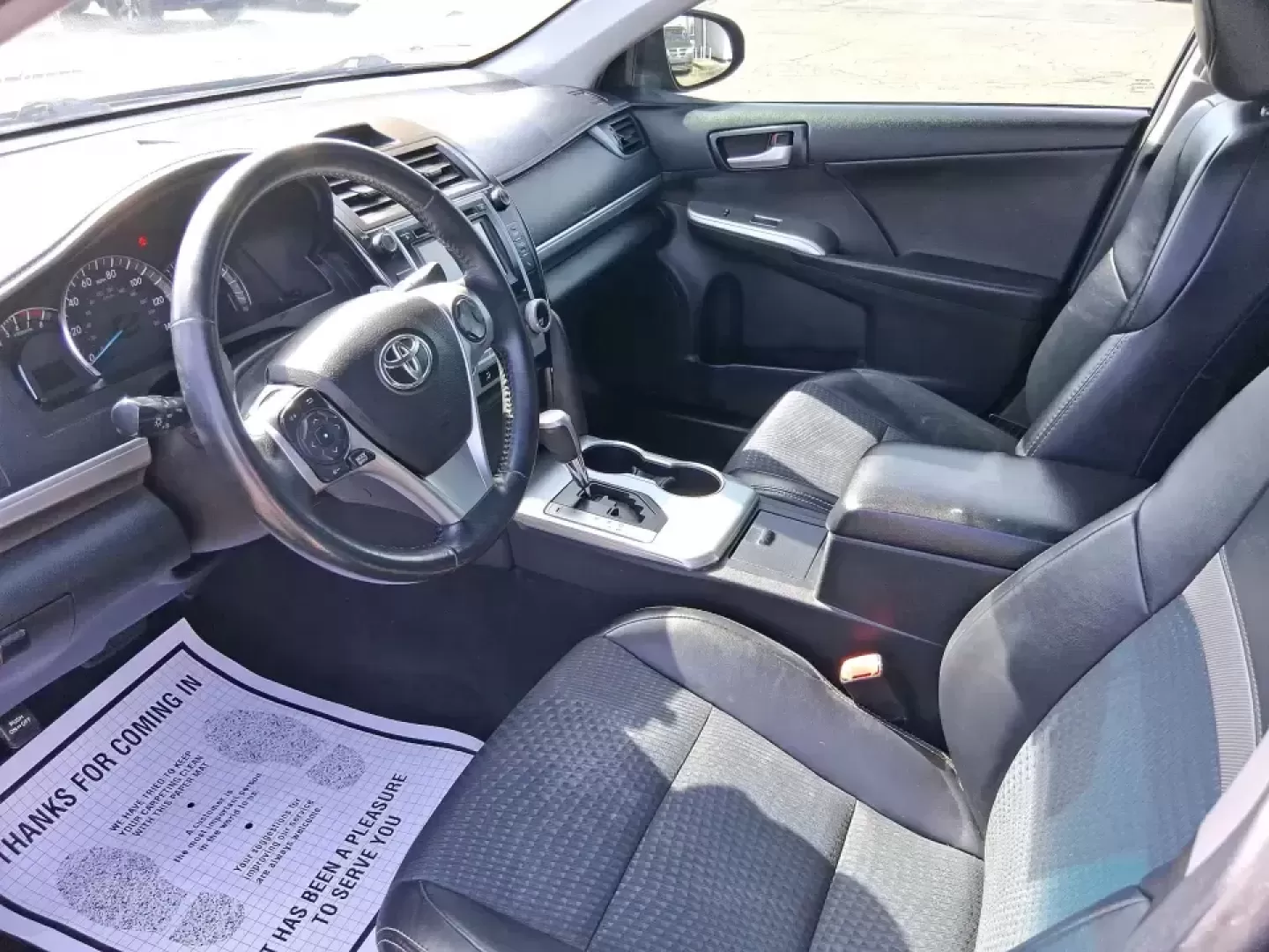 2014 Toyota Camry SE (4T1BF1FK4EU) with an 2.5L I-4 DOHC engine, 6-Speed Automatic transmission, located at 401 Woodman Dr, Riverside, OH, 45431, (937) 908-9800, 39.760899, -84.123421 - Picture your next week going smoother: a reliable commuter for the drive to Wright-Patterson AFB, an easy-to-park sedan for errands around Riverside, and a comfortable ride for weekend trips toward downtown Dayton or a quick loop on I-675. This 2014 Toyota Camry SE is built for real life-dependable, - Photo#9