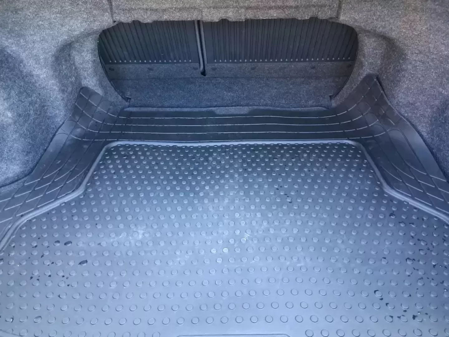 2014 Toyota Camry SE (4T1BF1FK4EU) with an 2.5L I-4 DOHC engine, 6-Speed Automatic transmission, located at 401 Woodman Dr, Riverside, OH, 45431, (937) 908-9800, 39.760899, -84.123421 - Picture your next week going smoother: a reliable commuter for the drive to Wright-Patterson AFB, an easy-to-park sedan for errands around Riverside, and a comfortable ride for weekend trips toward downtown Dayton or a quick loop on I-675. This 2014 Toyota Camry SE is built for real life-dependable, - Photo#12