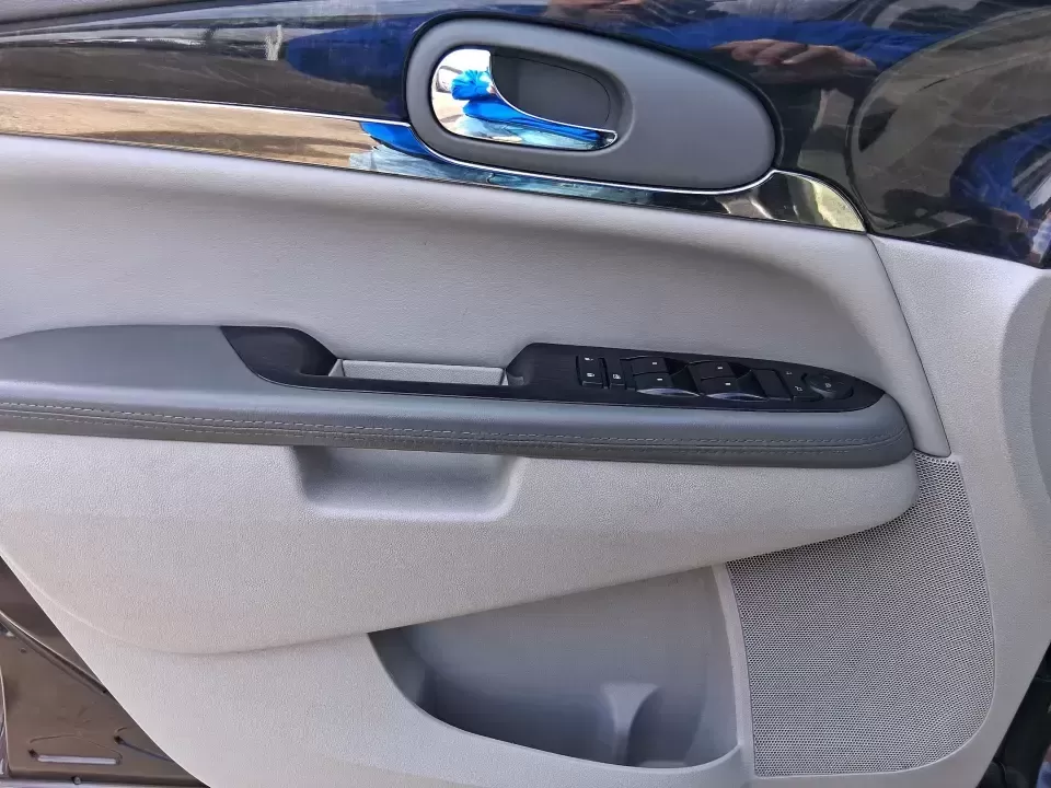 2015 Buick Enclave Convenience (5GAKRAKD3FJ) with an 3.6L V-6 gasoline direct injection engine, 6-Speed Automatic Overdrive transmission, located at 1184 Kauffman Ave, Fairborn, OH, 45324, (937) 908-9800, 39.807072, -84.030914 - Load up the kids, the dog, and everyone's weekend plans-this 2015 Buick Enclave Convenience is built for real life in Fairborn, from school drop-offs and grocery runs to road trips out toward Hocking Hills or a day at Wright-Patterson Air Force Base. With three-row versatility, a smooth ride, and co - Photo#18