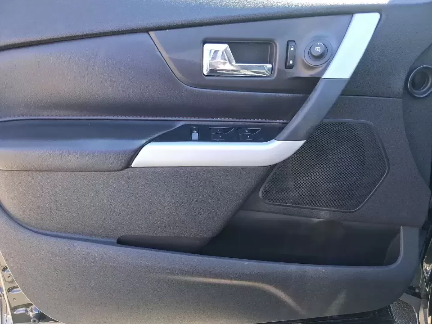 2014 Ford Edge Limited (2FMDK4KC1EB) with an 3.5L V-6 DOHC engine, 6-Speed Automatic transmission, located at 1099 N County Rd 25A , Troy, OH, 45373, (937) 908-9800, 40.057079, -84.212883 - Need an SUV that can handle Ohio's changing weather, keep everyone comfortable on school runs, and still feel upscale on date night or weekend getaways? This 2014 Ford Edge Limited in Tuxedo Black Metallic is built for real life in Troy-whether you're commuting down I75, running errands along N Coun - Photo#19