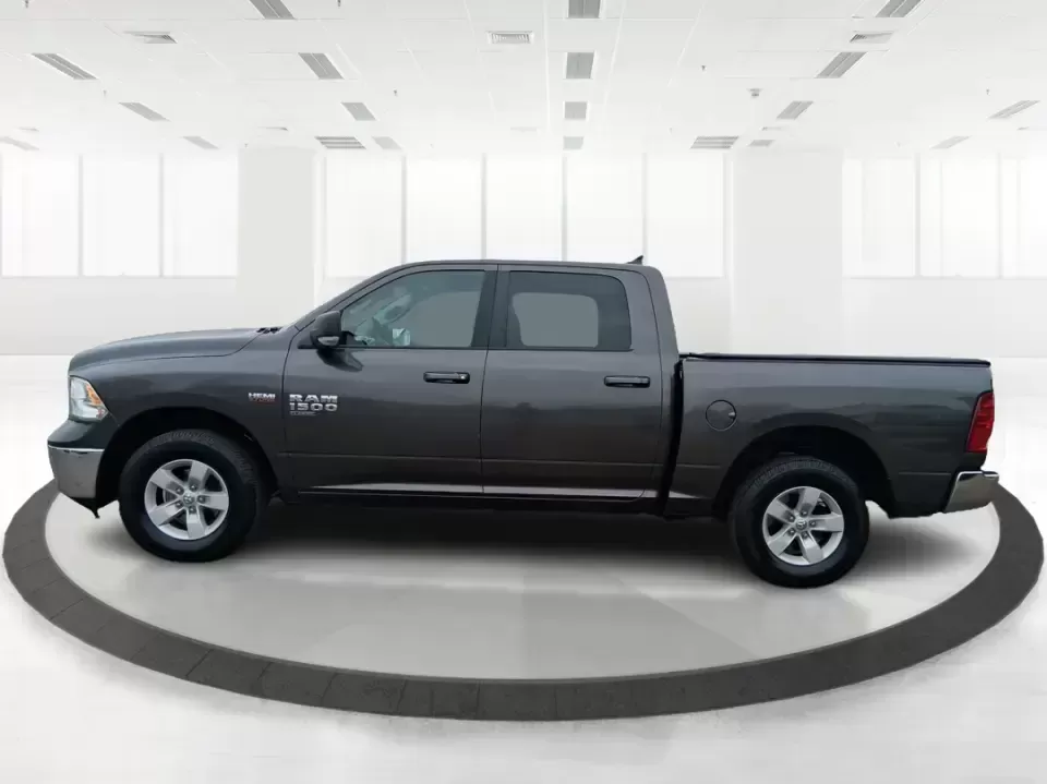 2019 Ram 1500 SLT Crew Cab SWB 4WD (1C6RR7LT2KS) with an 5.7L V8 OHV 16V engine, 8A transmission, located at 1230 East Main St, Xenia, OH, 45385, (937) 908-9800, 39.688026, -83.910172 - Built for Ohio weekends and hard-working weekdays, this 2019 Ram 1500 SLT Crew Cab SWB 4WD is the kind of truck that fits real life-towing a trailer to Caesar Creek, hauling home improvement supplies after a run down US-35, or loading up the family for a day at the Greene County Fairgrounds. Finishe - Photo#5