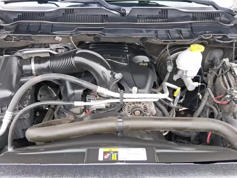 2019 Ram 1500 SLT Crew Cab SWB 4WD (1C6RR7LT2KS) with an 5.7L V8 OHV 16V engine, 8A transmission, located at 1230 East Main St, Xenia, OH, 45385, (937) 908-9800, 39.688026, -83.910172 - Built for Ohio weekends and hard-working weekdays, this 2019 Ram 1500 SLT Crew Cab SWB 4WD is the kind of truck that fits real life-towing a trailer to Caesar Creek, hauling home improvement supplies after a run down US-35, or loading up the family for a day at the Greene County Fairgrounds. Finishe - Photo#11