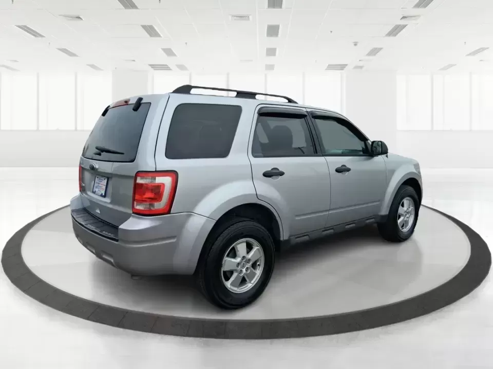 2012 Ford Escape XLT (1FMCU9D70CK) with an 2.5L L4 DOHC 16V engine, 6-Speed Automatic transmission, located at 1184 Kauffman Ave, Fairborn, OH, 45324, (937) 908-9800, 39.807072, -84.030914 - Need a dependable SUV that can handle Ohio's changing seasons, school drop-offs, and weekend getaways without stretching your budget? This **2012 Ford Escape XLT 4WD** is built for real life-comfortable for daily commuting, confident in rain or light snow, and sized just right for errands, road trip - Photo#2