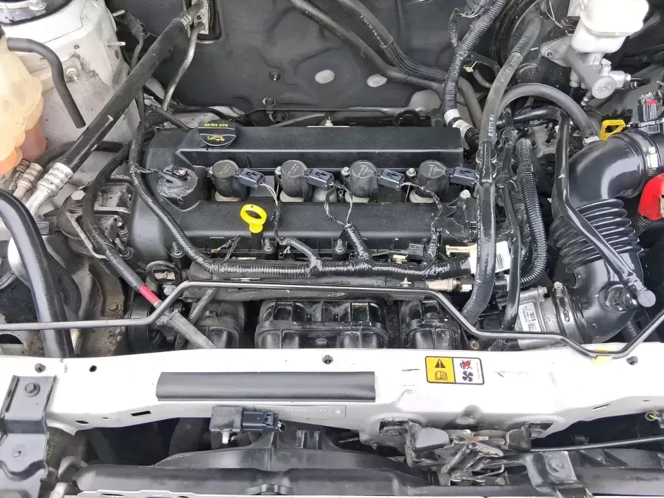 2012 Ford Escape XLT (1FMCU9D70CK) with an 2.5L L4 DOHC 16V engine, 6-Speed Automatic transmission, located at 1184 Kauffman Ave, Fairborn, OH, 45324, (937) 908-9800, 39.807072, -84.030914 - Need a dependable SUV that can handle Ohio's changing seasons, school drop-offs, and weekend getaways without stretching your budget? This **2012 Ford Escape XLT 4WD** is built for real life-comfortable for daily commuting, confident in rain or light snow, and sized just right for errands, road trip - Photo#11