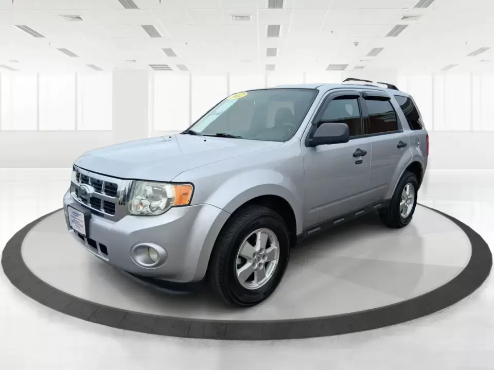 2012 Ford Escape XLT 4WD (1FMCU9D70CK) with an 2.5L L4 DOHC 16V engine, 6-Speed Automatic transmission, located at 880 E. National Road, Vandalia, OH, 45377, (937) 908-9800, 39.891918, -84.183594 - Pack up the kids, the dog, and a weekend's worth of gear-this 2012 Ford Escape XLT 4WD is the kind of SUV that fits real life in Vandalia. Whether you're commuting down I75 toward Dayton, running errands along National Road, or heading out for a quick getaway to Taylorsville MetroPark, the Escape's- Photo#8