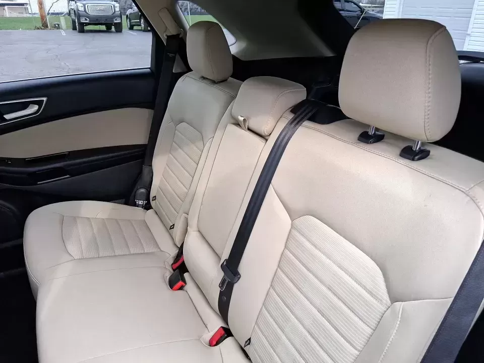 2015 Ford Edge SEL (2FMPK4J88FB) with an 3.5L V6 DOHC 24V engine, 6A transmission, located at 1951 S Dayton Lakeview Rd., New Carlisle, OH, 45344, (937) 908-9800, 39.890999, -84.050255 - Picture your next Ohio weekend: a quick grocery run through New Carlisle turns into a spontaneous drive out toward the Mad River, a family outing near the Clark County Fairgrounds, or an easy road trip down I70 and I675 with everyone comfortable and your gear packed. This 2015 Ford Edge SEL is built - Photo#10