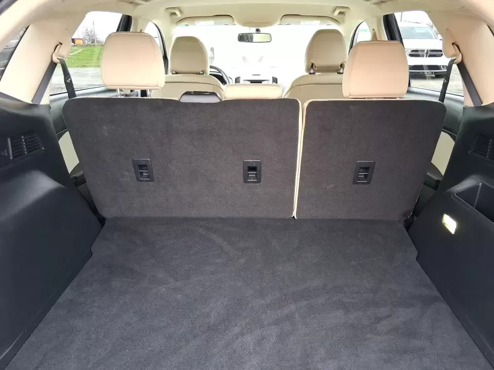 2015 Ford Edge SEL (2FMPK4J88FB) with an 3.5L V6 DOHC 24V engine, 6A transmission, located at 1951 S Dayton Lakeview Rd., New Carlisle, OH, 45344, (937) 908-9800, 39.890999, -84.050255 - Picture your next Ohio weekend: a quick grocery run through New Carlisle turns into a spontaneous drive out toward the Mad River, a family outing near the Clark County Fairgrounds, or an easy road trip down I70 and I675 with everyone comfortable and your gear packed. This 2015 Ford Edge SEL is built - Photo#12