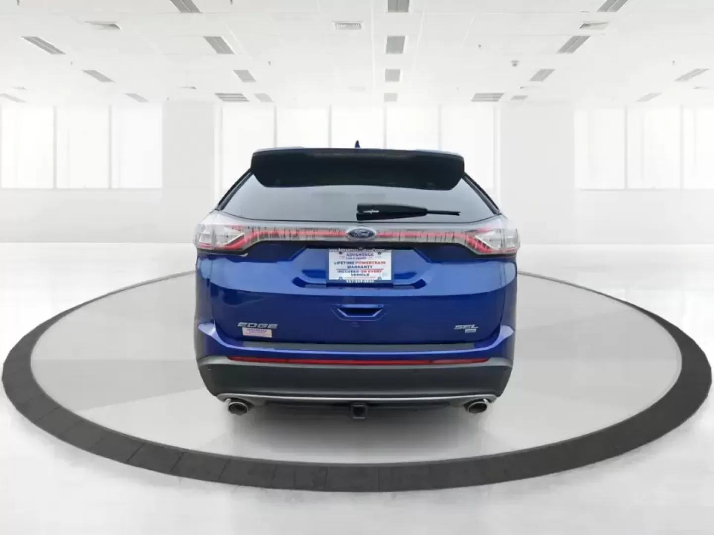 2015 Ford Edge SEL (2FMPK4J88FB) with an 3.5L V6 DOHC 24V engine, 6A transmission, located at 880 E. National Road, Vandalia, OH, 45377, (937) 908-9800, 39.891918, -84.183594 - Picture your next Ohio weekend: a quick grocery run through New Carlisle turns into a spontaneous drive out toward the Mad River, a family outing near the Clark County Fairgrounds, or an easy road trip down I70 and I675 with everyone comfortable and your gear packed. This 2015 Ford Edge SEL is built - Photo#3