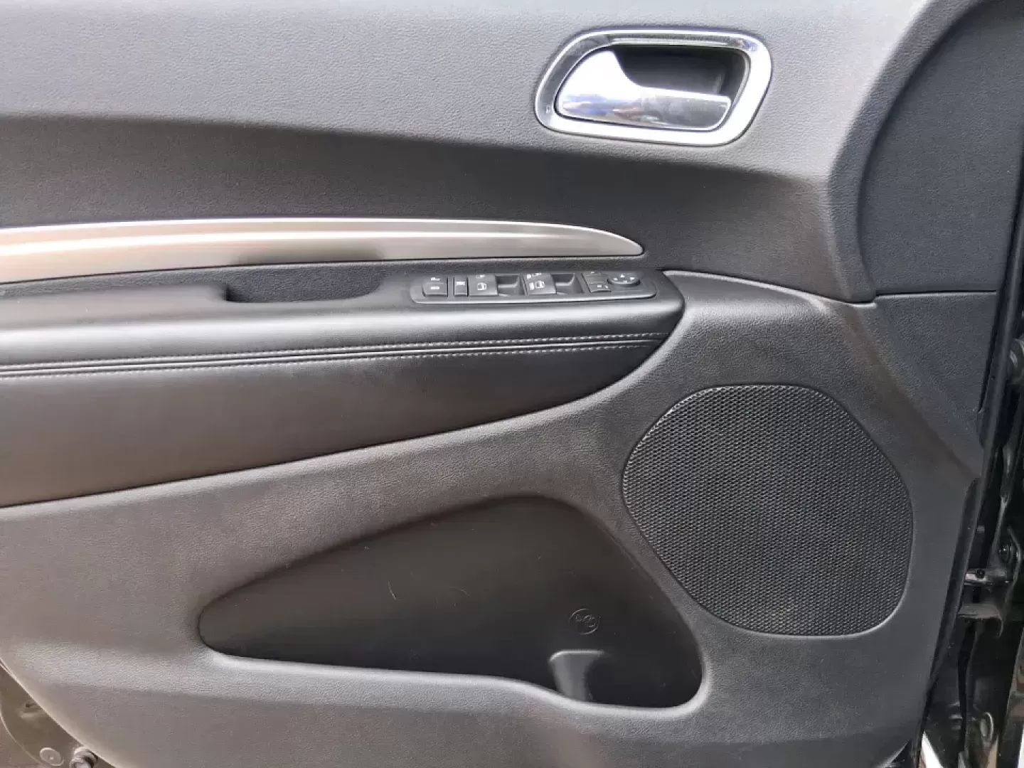 2017 Dodge Durango SXT AWD (1C4RDJAGXHC) with an Pentastar 3.6L V-6 DOHC engine, 8A transmission, located at 4508 South Dixie Dr, Moraine, OH, 45439, (937) 908-9800, 39.689976, -84.218452 - Need one SUV that can handle the weekday school run, the I75 commute, and a loaded-up weekend road trip to Caesar Creek or the Dayton Dragons game? This 2017 Dodge Durango SXT AWD is built for real-life Ohio driving-roomy, confident in all seasons, and versatile enough for growing families, busy pro - Photo#19